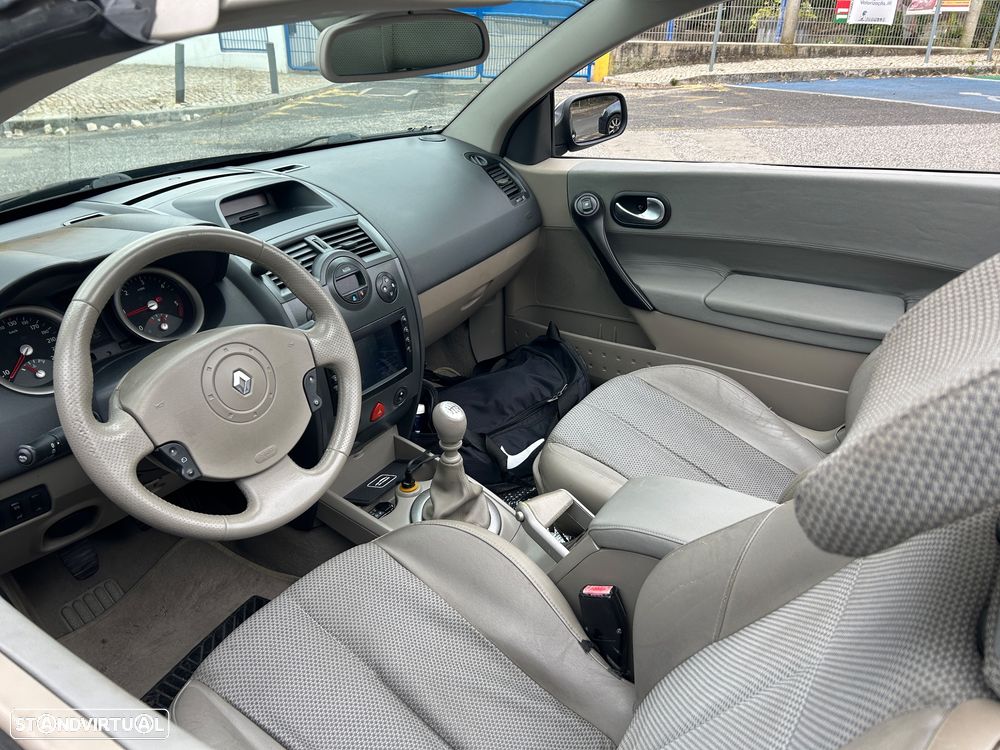 Renault Mégane CC 1.9 dCi Dynamique - 10