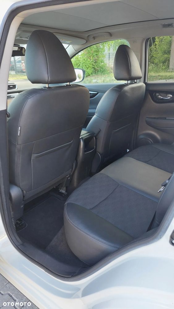 Nissan Qashqai 1.6 DCi Xtronic TEKNA - 14