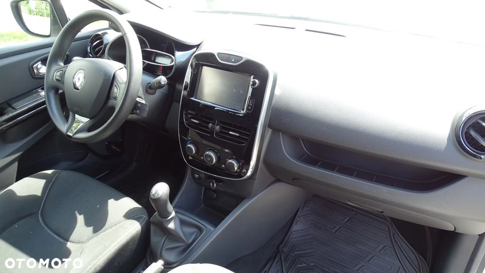 Renault Clio - 12