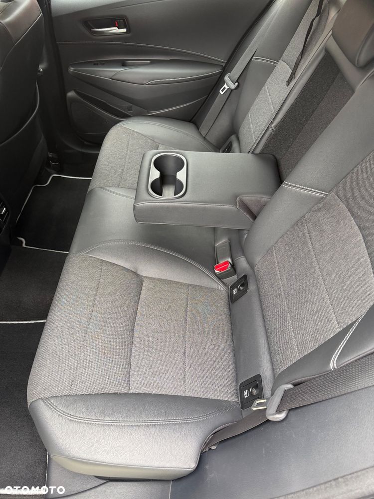 Toyota Corolla 1.8 Hybrid Style - 13