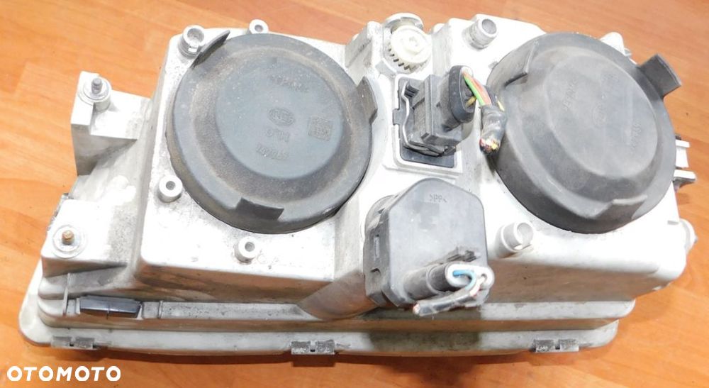 lampa prawa przód VOLVO S40 V40 99-04 lift EUROPA HELLA - 3