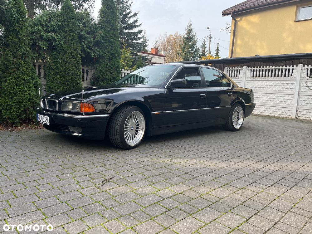 BMW Seria 7 - 8