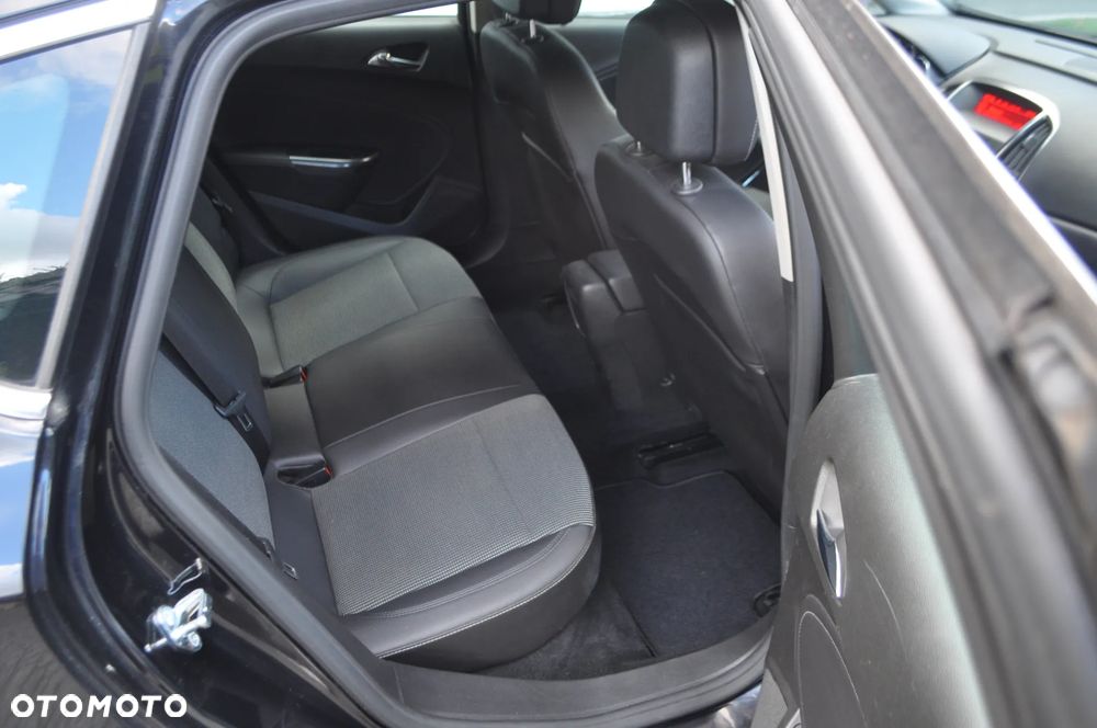 Opel Astra 1.4 T Cosmo - 22