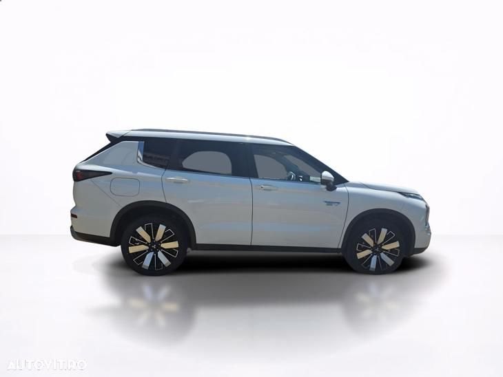 Mitsubishi Outlander 2.4 4WD - 7