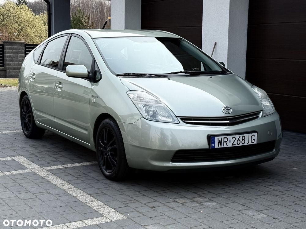 Toyota Prius 1.5 VVT-i Sol - 11