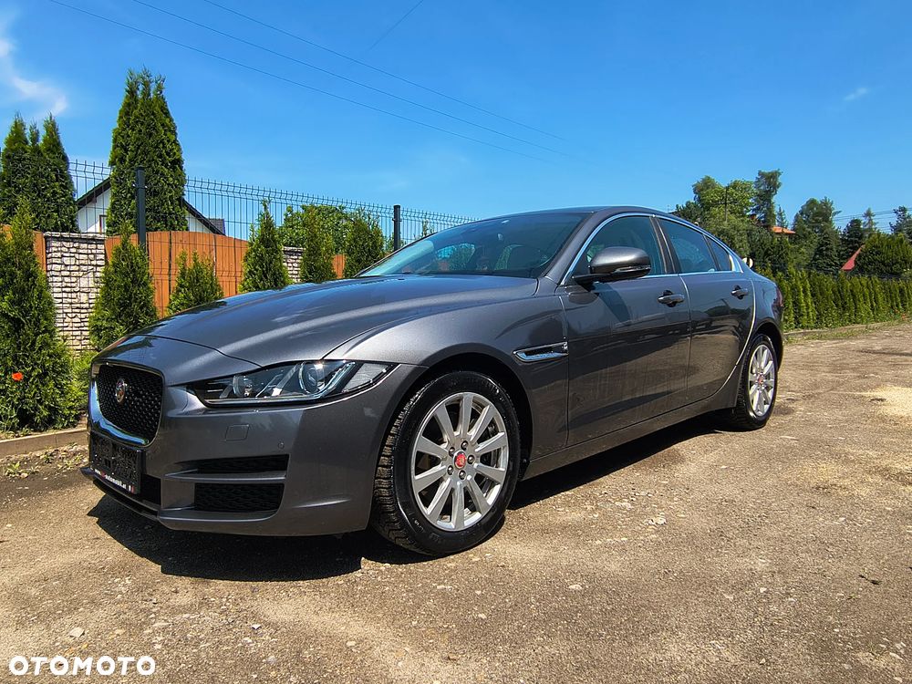 Jaguar XE 2.0 D AWD Prestige - 1