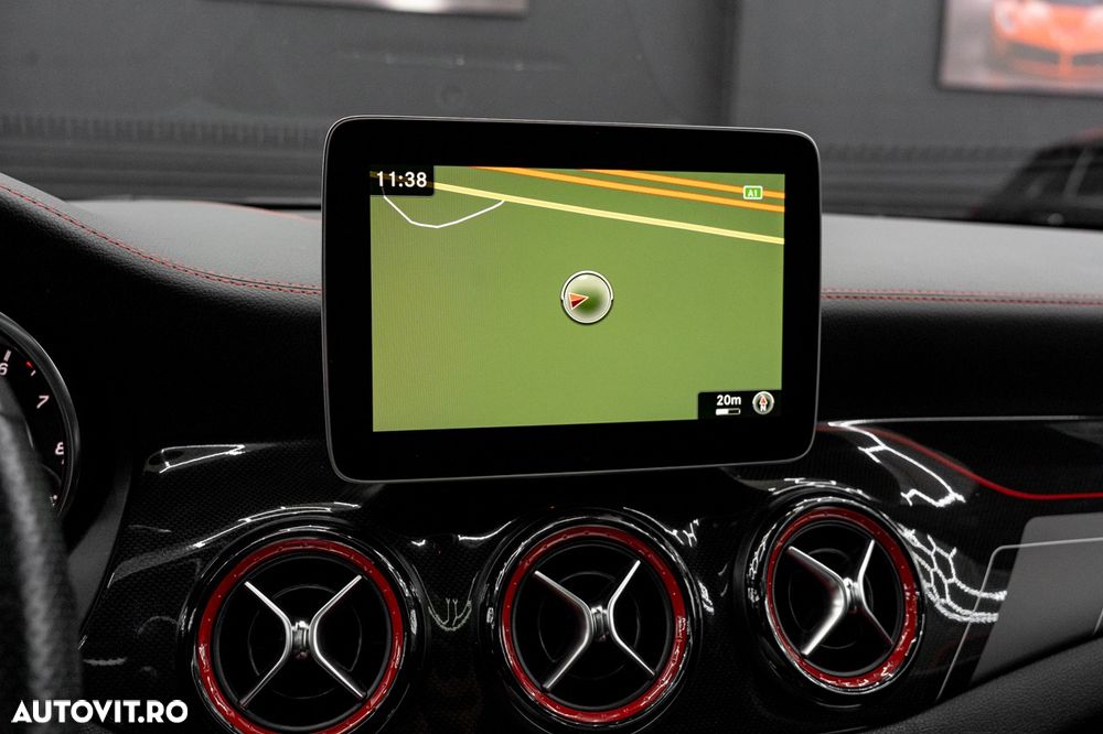 Mercedes-Benz GLA AMG 45 4Matic AMG Speedshift 7G-DCT - 38