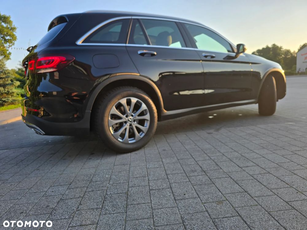 Mercedes-Benz GLC 200 4Matic 9G-TRONIC Exclusive - 27