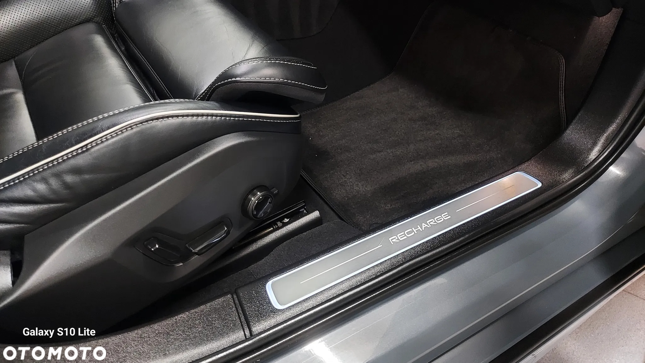 Volvo V90 T8 Twin Engine AWD R Design - 21