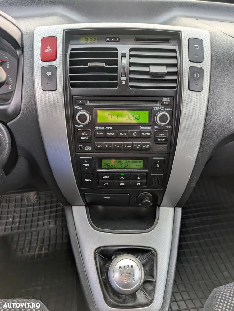 Hyundai Tucson 2.0 CRDI VGT 4WD GLS - 20