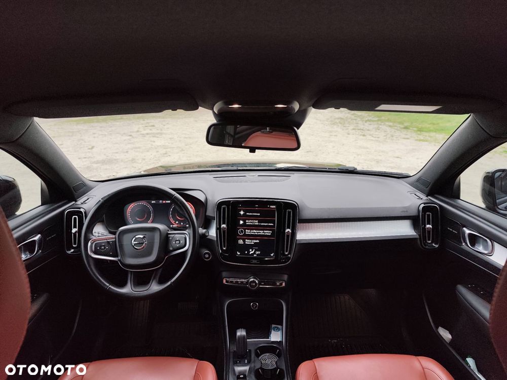 Volvo XC 40 T5 AWD Momentum - 5