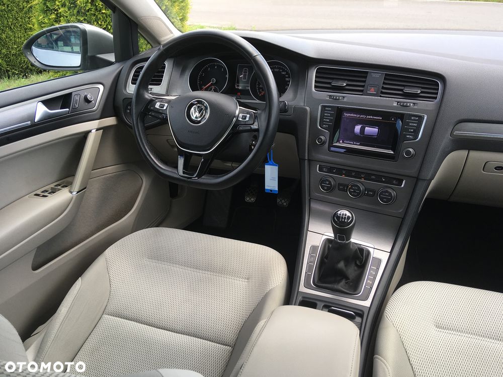 Volkswagen Golf - 12