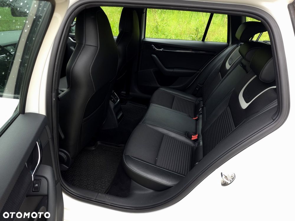Skoda Octavia 2.0 TDI RS - 9