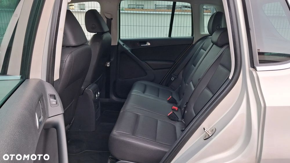 Volkswagen Tiguan - 11