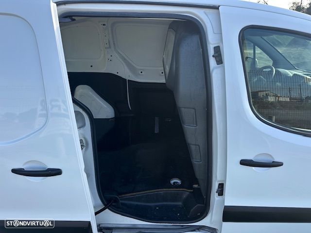 Citroën BERLINGO 3 LUGARES C/GPS 100 CV - 8