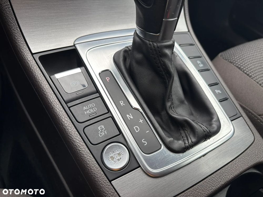 Volkswagen Passat 2.0 TDI DPF Comfortline DSG - 15