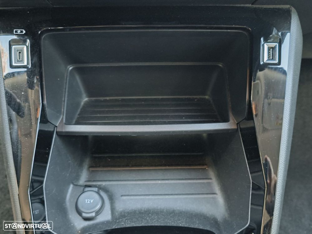 Peugeot e-2008 50 kWh Active Pack - 20