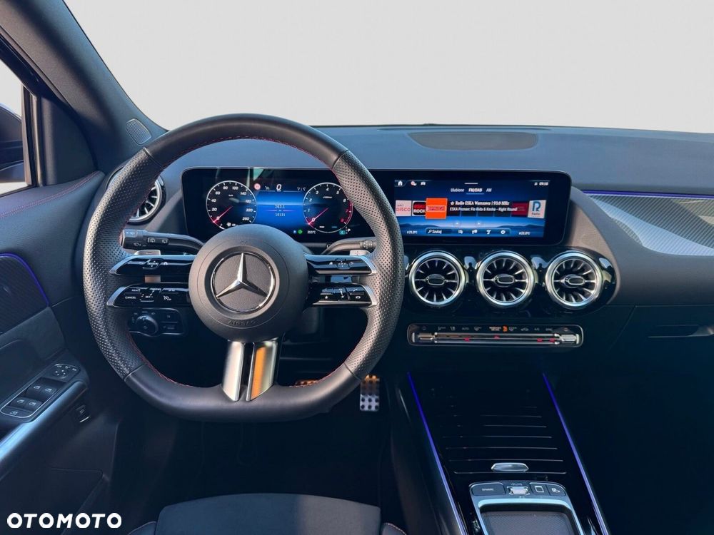 Mercedes-Benz GLA - 22