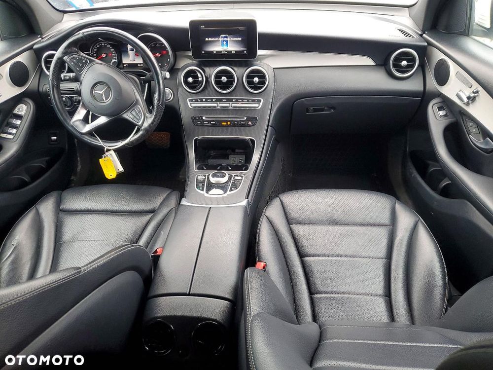 Mercedes-Benz GLC 300 4Matic 9G-TRONIC - 9