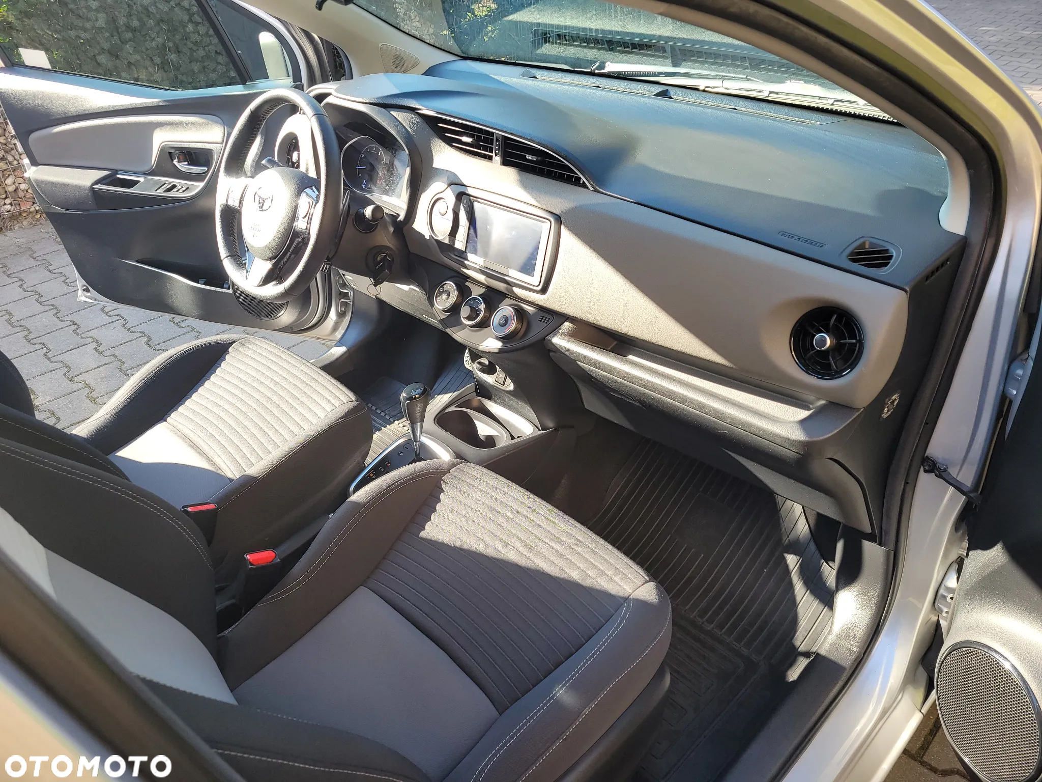 Toyota Yaris 1.5 Premium CVT - 22