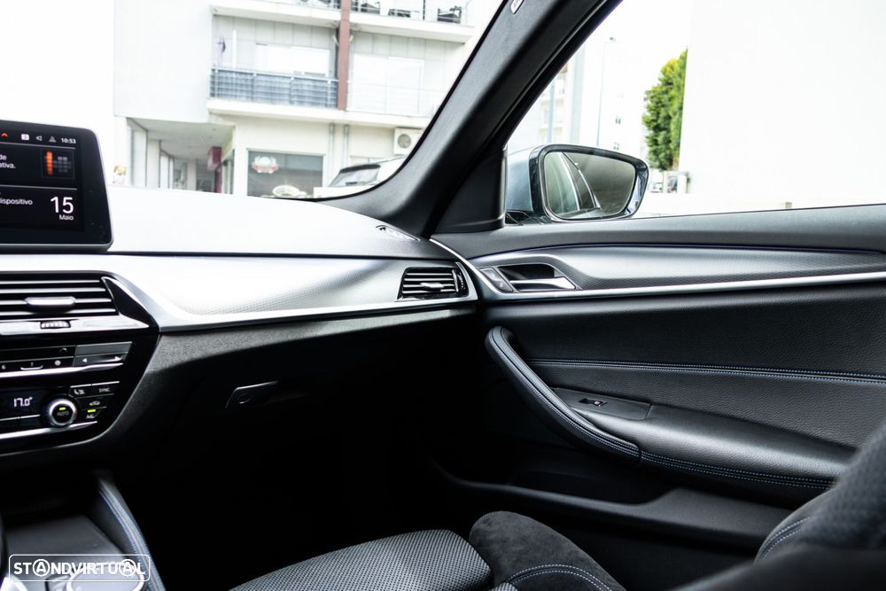 BMW 530 d Pack M Auto - 18