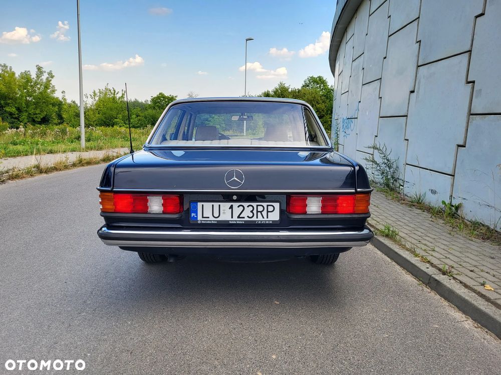 Mercedes-Benz W123 - 5
