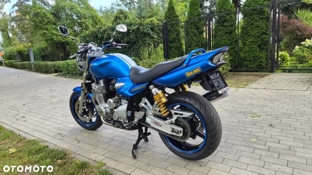Yamaha XJR - 4