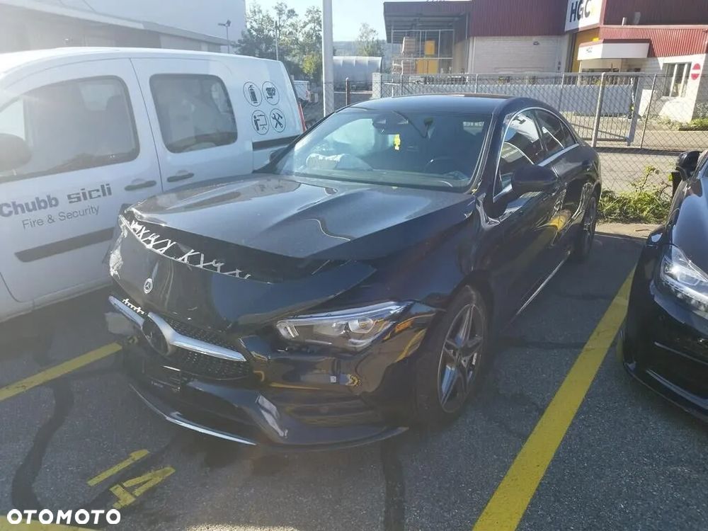 Mercedes-Benz CLA 200 AMG Line 7G-DCT - 3