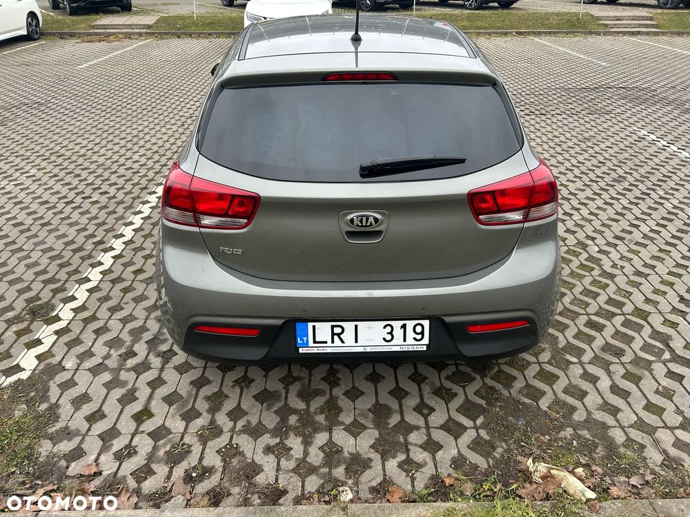 Kia Rio 1.4 XL - 7