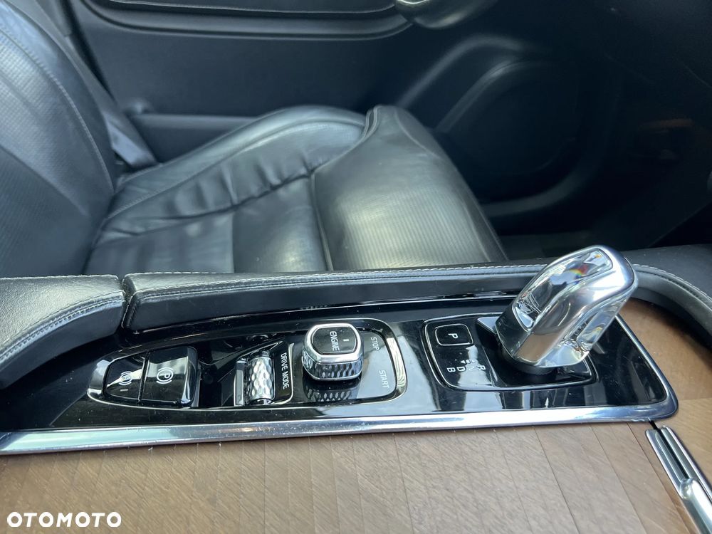 Volvo XC 90 T8 AWD Recharge Geartronic Inscription Edition - 20