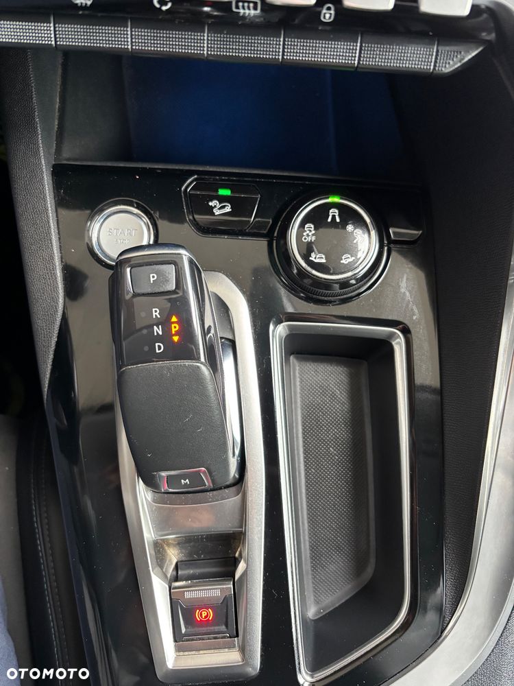 Peugeot 3008 1.2 PureTech Crossway S&S EAT6 - 18