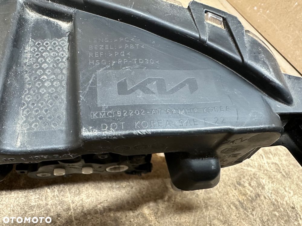KIA NIRO II DRL PRAWY HALOGEN 92202-AT - 7