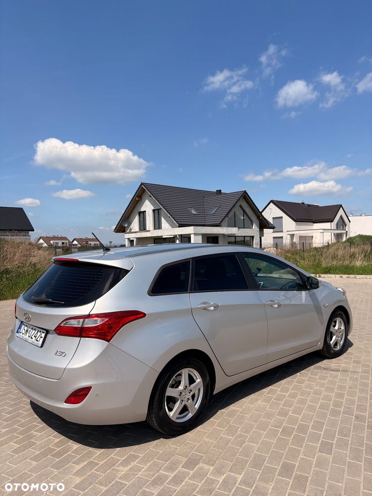 Hyundai i30 1.4 CRDi Classic + - 5