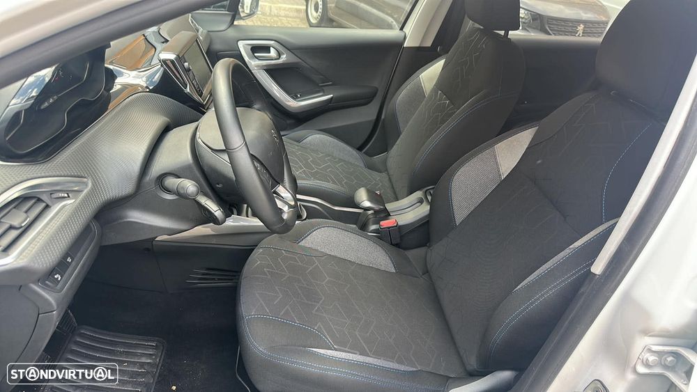 Peugeot 2008 1.2 PureTech Style - 14