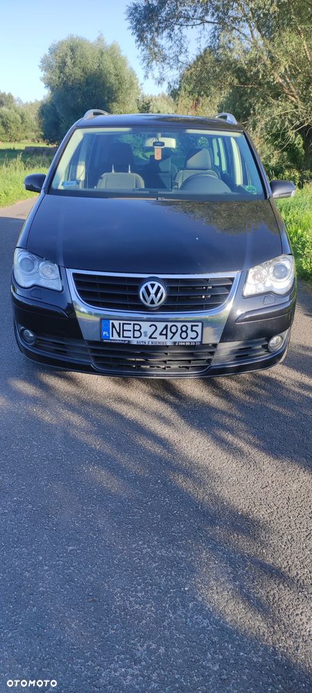 Volkswagen Touran 2.0 TDI DPF United - 4