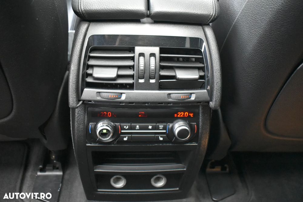 BMW X5 M M50d - 33