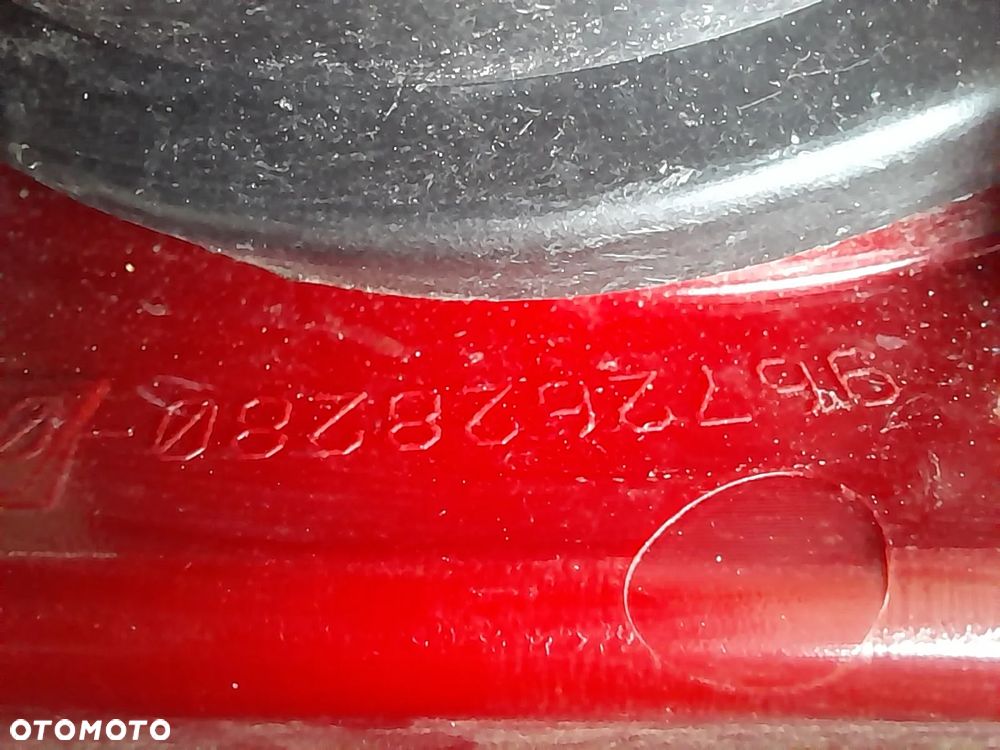 PEUGEOT 208 LAMPA LEWA TYLNA TYŁ - 7