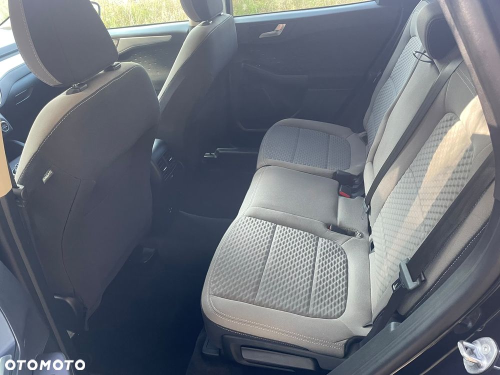 Ford Kuga - 11