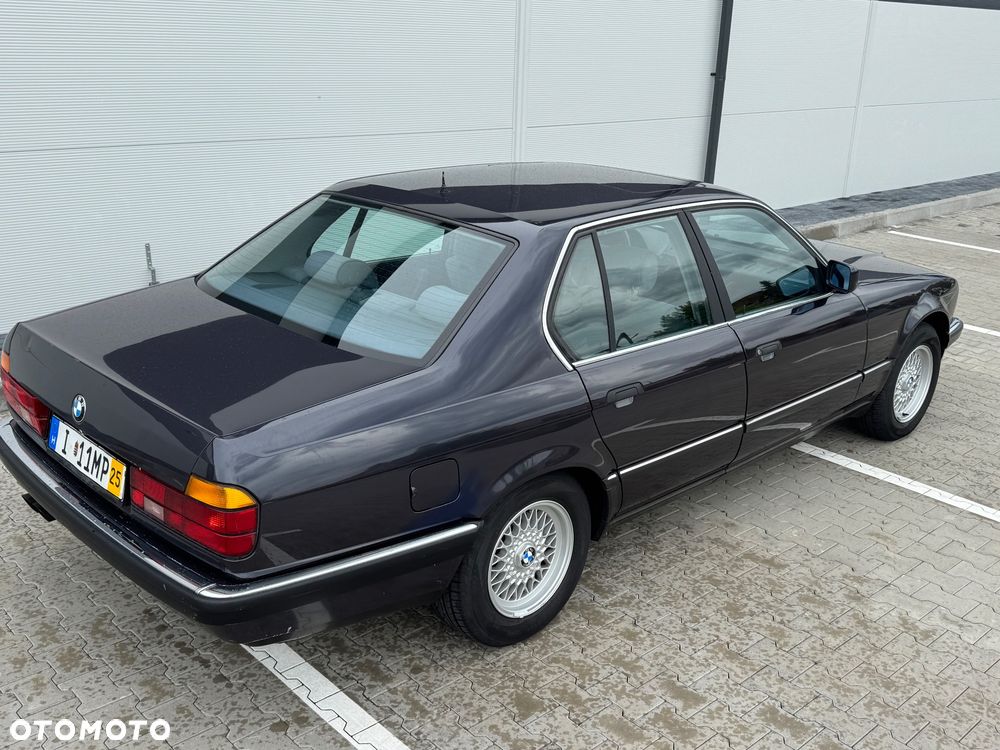 BMW Seria 7 750i - 5