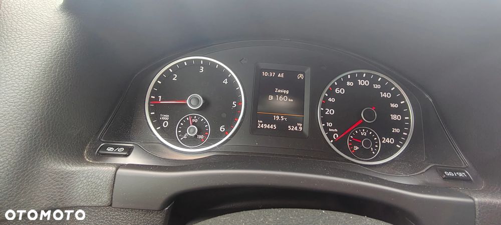 Volkswagen Tiguan 2.0 TDI DPF BlueMotion Technology Lounge Sport & Style - 12