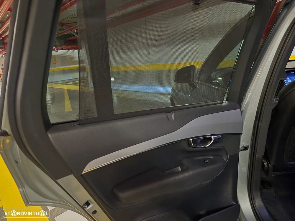 Volvo XC 90 2.0 D5 Momentum AWD - 40