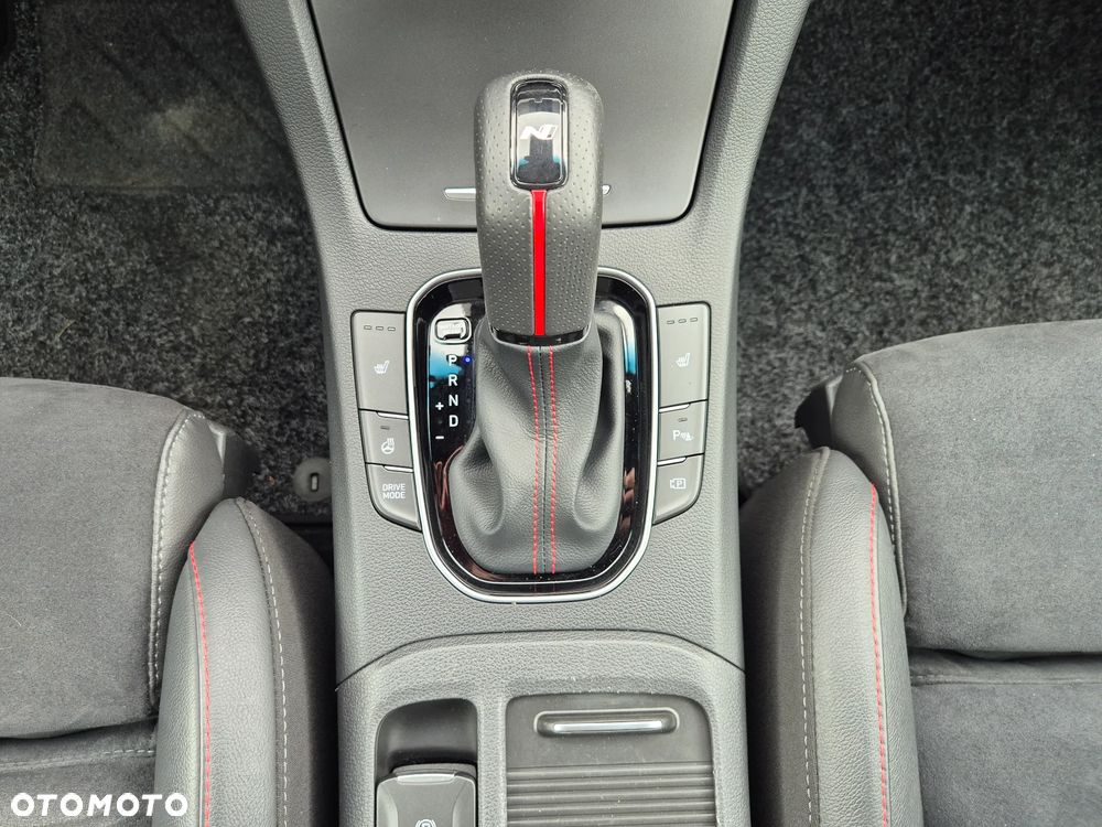 Hyundai i30 1.5 T-GDI 48V-Hybrid DCT N-Line - 18