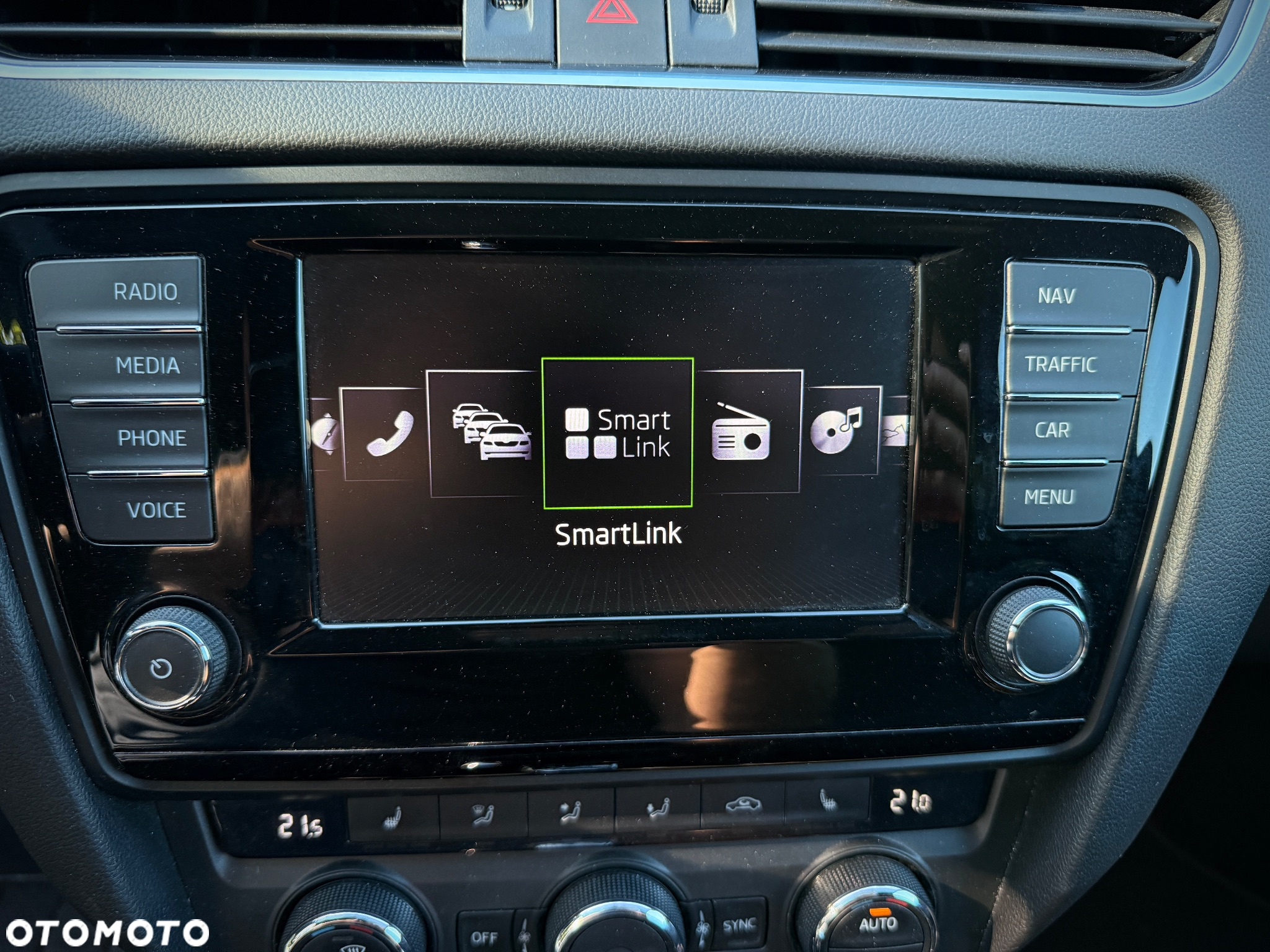 Skoda Octavia Combi 2.0 TDI DSG RS - 19