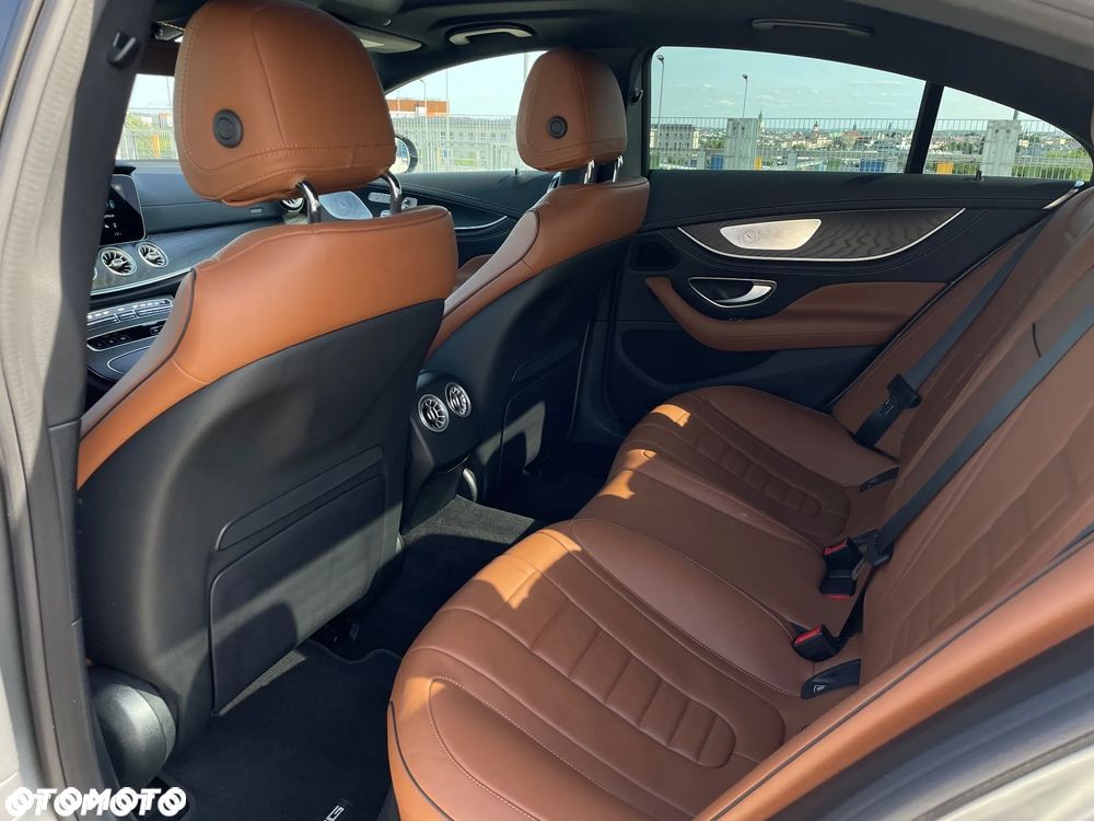 Mercedes-Benz CLS 300 d 4Matic 9G-TRONIC AMG Line - 26