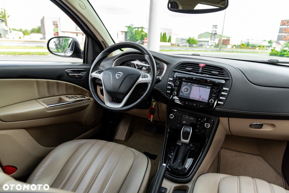 Lancia Delta 1.8 Di T-Jet 16v Platino - 24