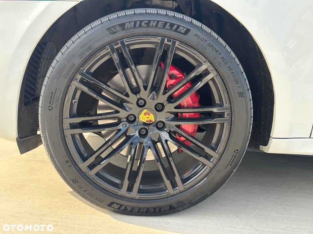 Porsche Macan GTS PDK - 35