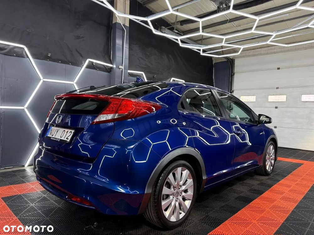 Honda Civic 1.8 i-VTEC Sport - 10