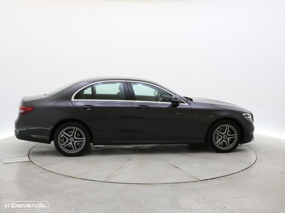 Mercedes-Benz E 300 de AMG Line - 8