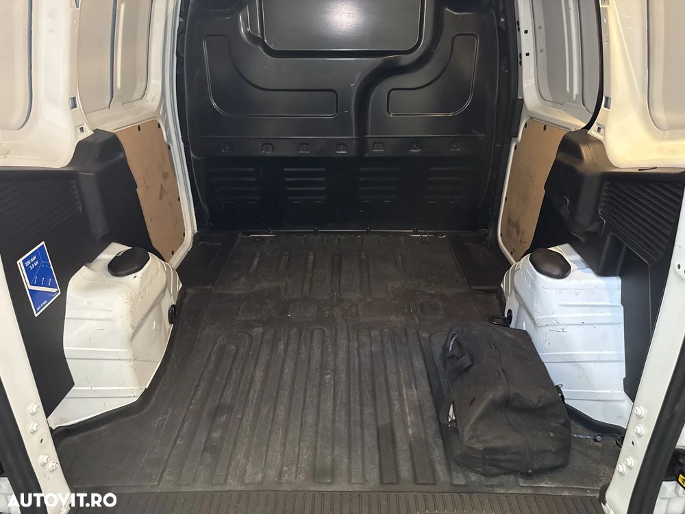 Ford Courier - 20