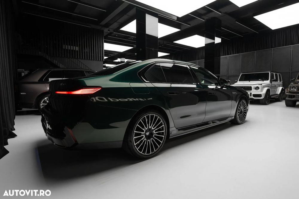 BMW i7 - 10
